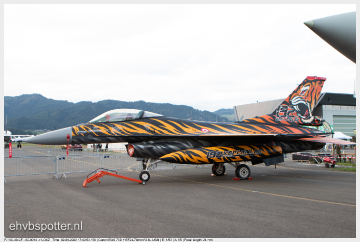 F-16C-40-CF - 92-0014_LOXZ