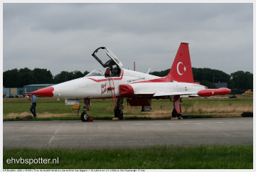 NF-5A-2000 - 3039_EHVK