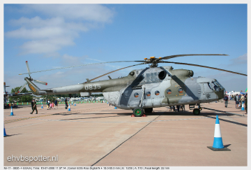 Mi-17 - 0835_EGVA