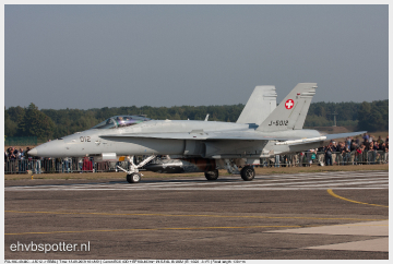 F-A-18C-49-MC - J-5012_EBBL