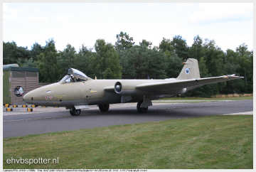 Canberra PR9 - XH131_EBBL