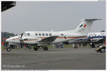 2003_07_05_14_38_29_Beech B200 - 240