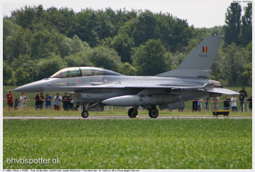 2004_06_29_12_28_57_F-16BM - FB-09