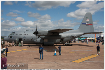 2009_07_18_12_51_58_C-130H - 74-1682