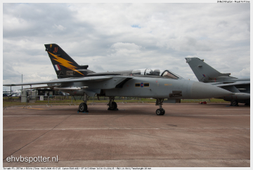 2009_07_18_15_17_25_Tornado F3 - ZE734