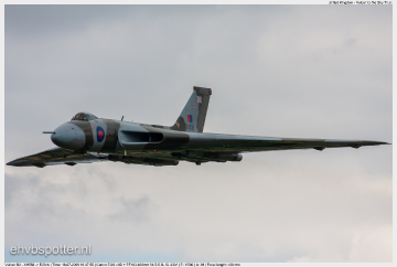 2009_07_18_16_47_55_Vulcan B2 - G-VLCN - XH558