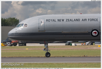2009_07_18_17_23_34_B-757-2K2 - NZ7572