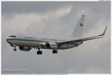 2009_10_12_13_00_56_B-737-8DP - HZ-102