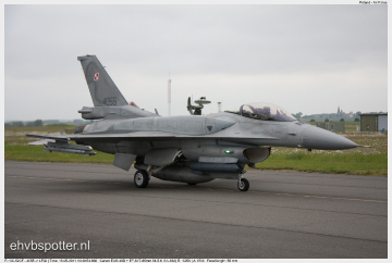 2011_05_16_10_40_54_F-16C-52CF - 4055