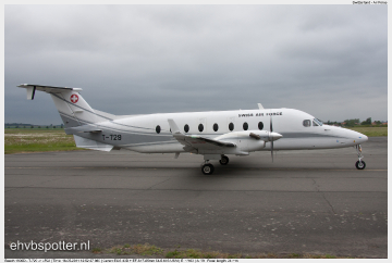 2011_05_16_12_52_27_Beech B1900D - T-729