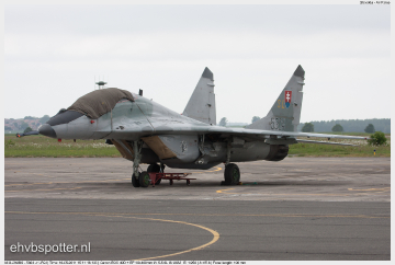 2011_05_16_15_11_16_MiG-29UBS - 5304