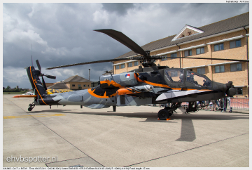 2011_07_09_12_02_40_AH-64D - Q-17