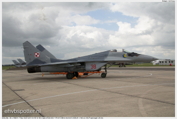 2011_07_09_12_15_18_MiG-29A - 38