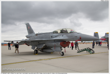 2011_07_30_11_49_19_F-16D-52CF - 4087