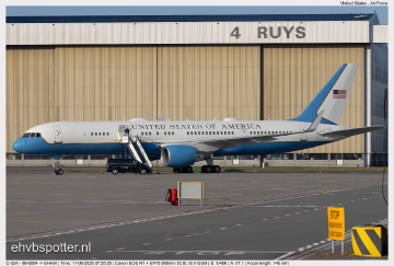 2025-06-11 Amsterdam - USAF C-32A